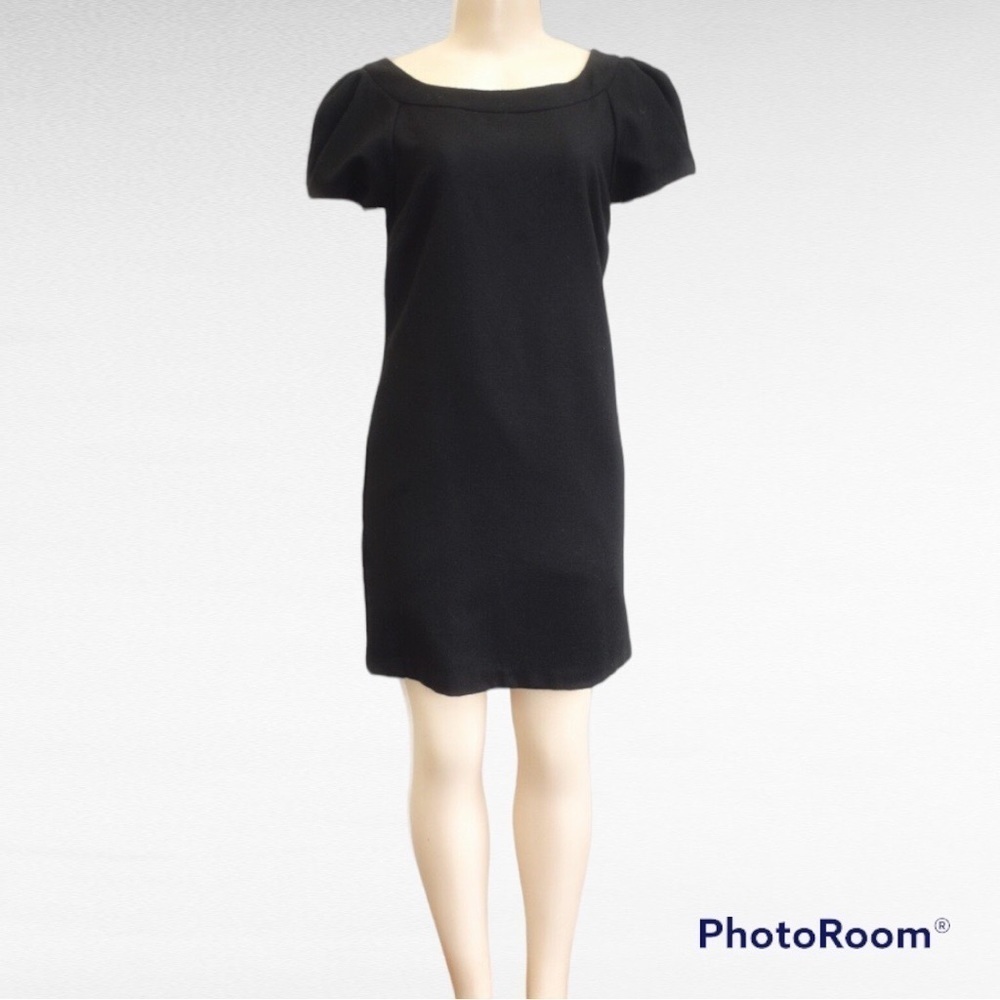 Graham & Spencer Stunning Wool Silk Blend Designer Classic Little Black Dress
